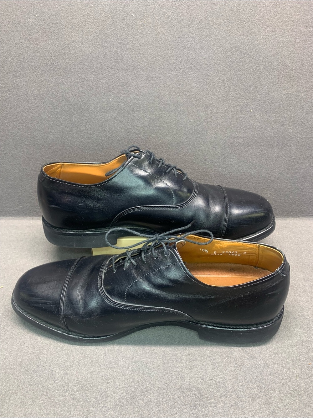 Allen Edmonds Black Leather Cap-Toe Derby Shoes
